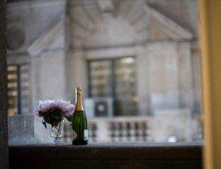 intomilan galleria duomo boutique and design aparthotel