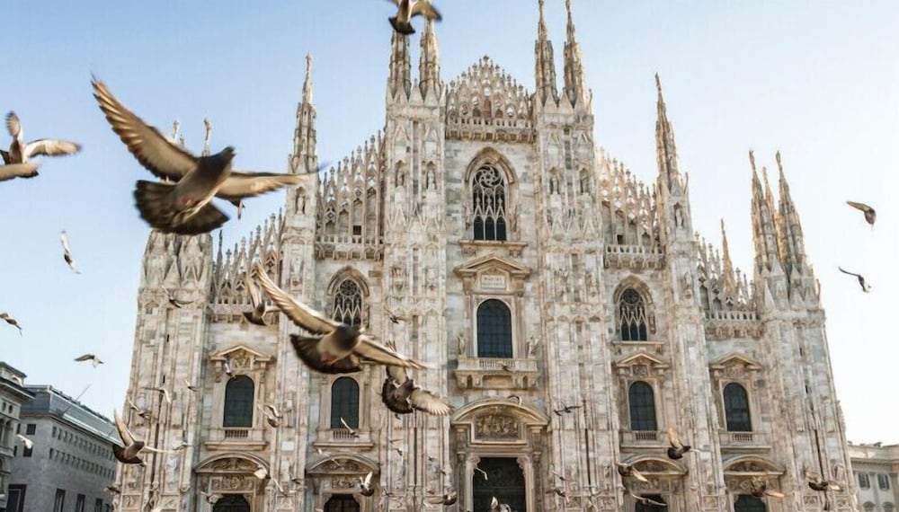 intomilan galleria duomo boutique and design aparthotel