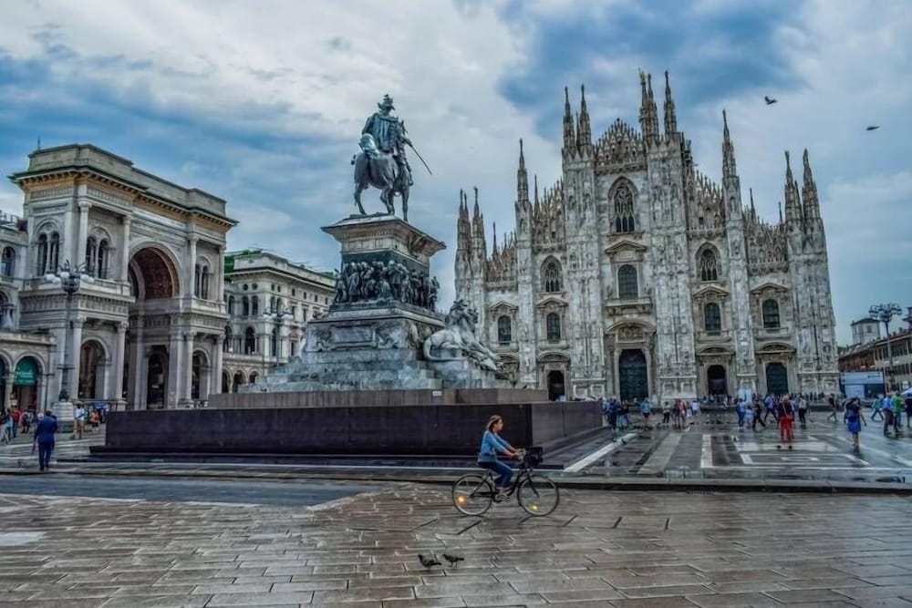 intomilan galleria duomo boutique and design aparthotel