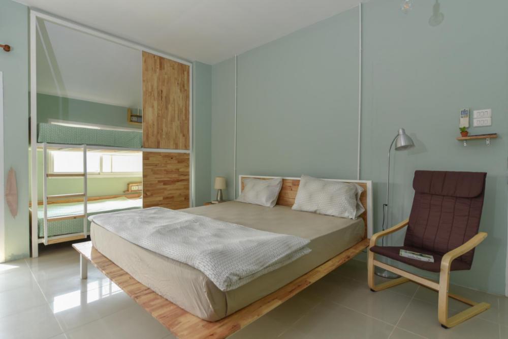 the leaf service apartment