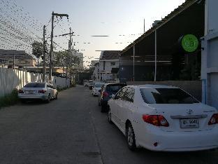 the leaf service apartment