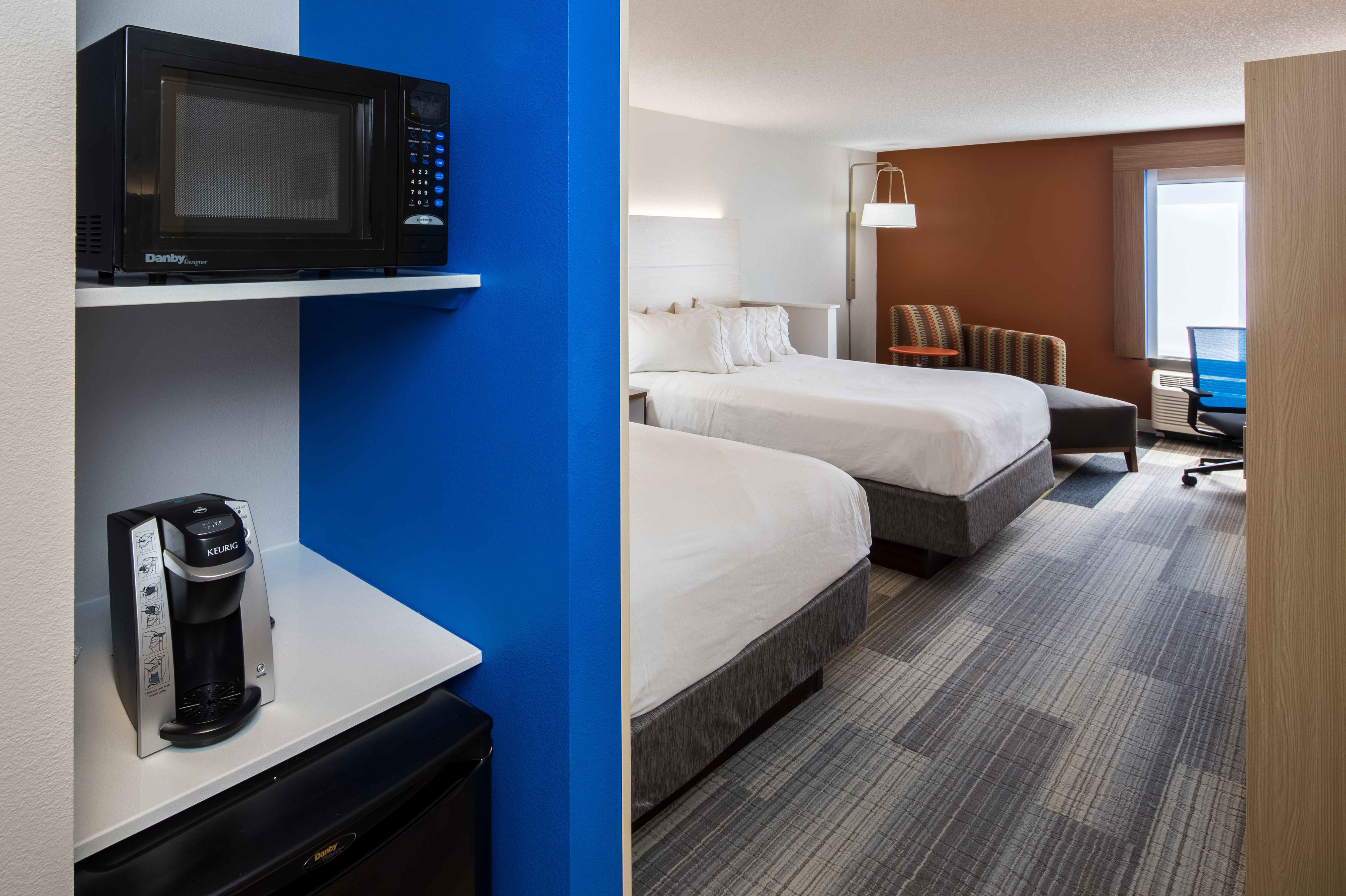 holiday inn express cedar rapids collins rd by ihg