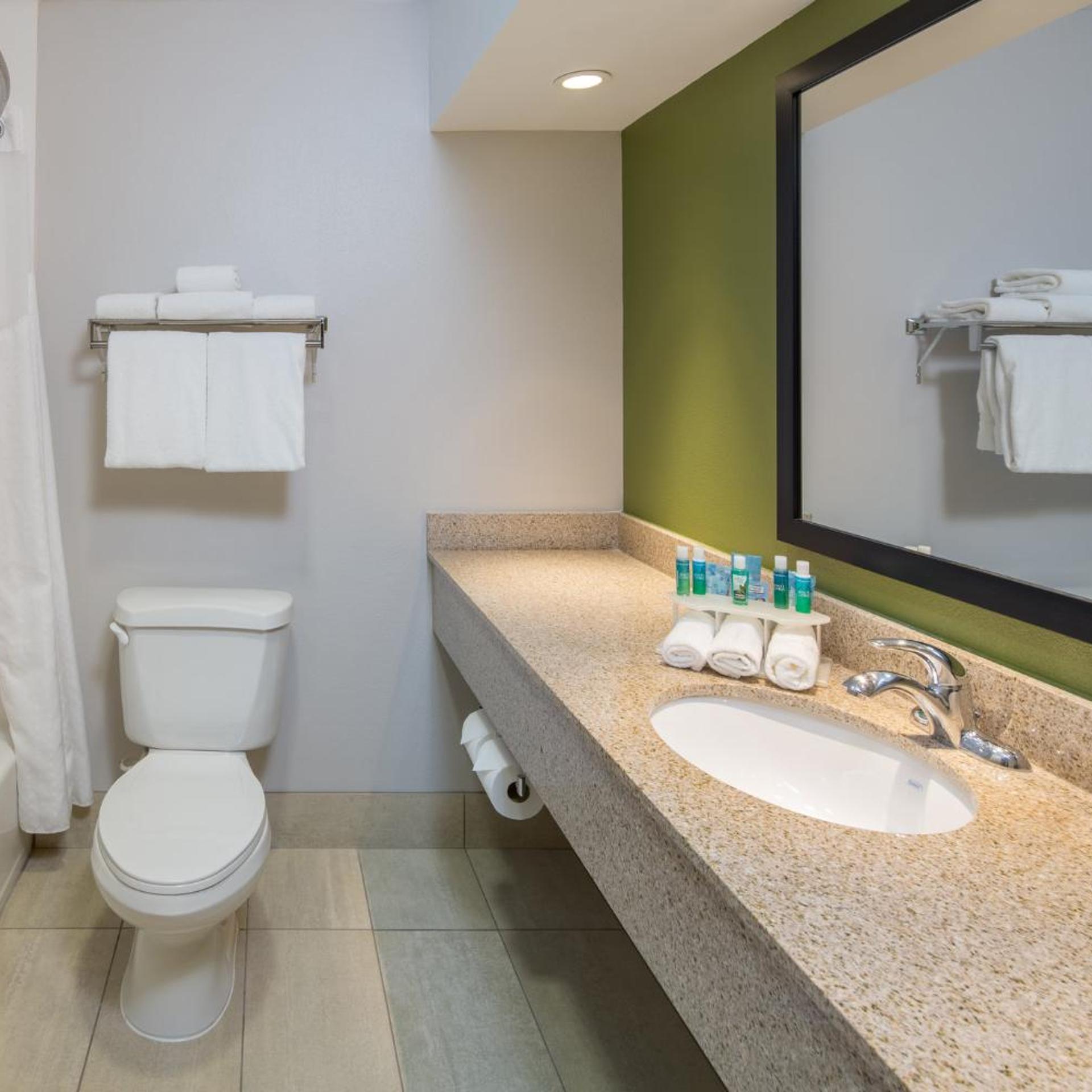 holiday inn express cedar rapids collins rd by ihg