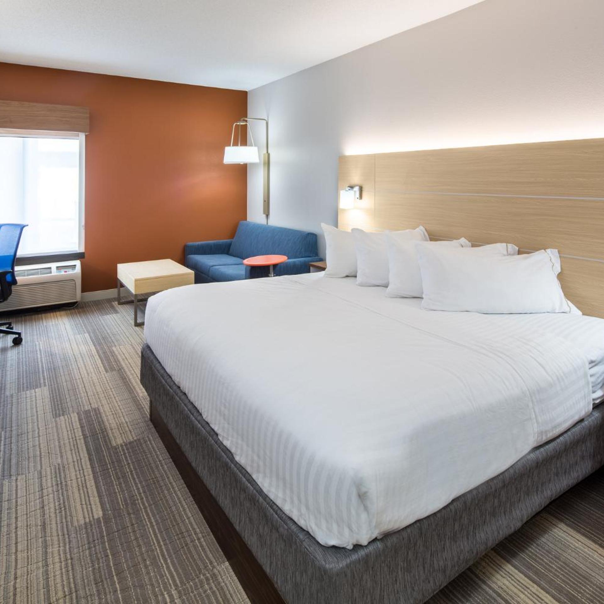 holiday inn express cedar rapids collins rd by ihg