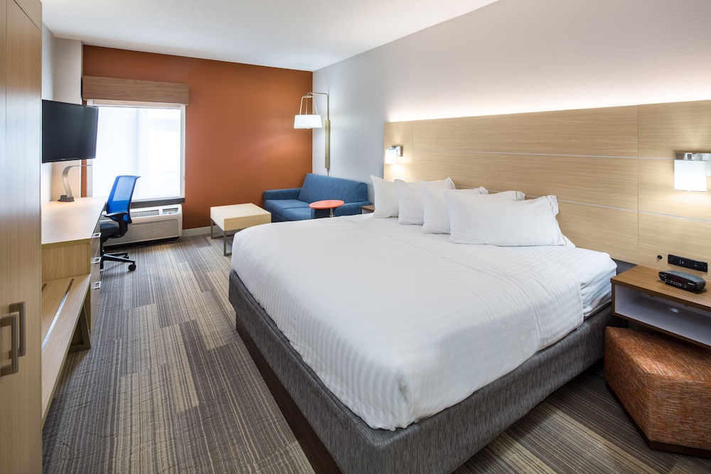 holiday inn express cedar rapids collins rd by ihg