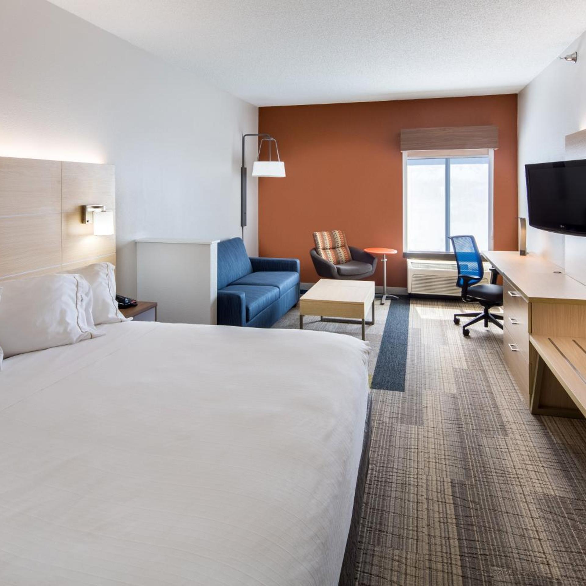 holiday inn express cedar rapids collins rd by ihg