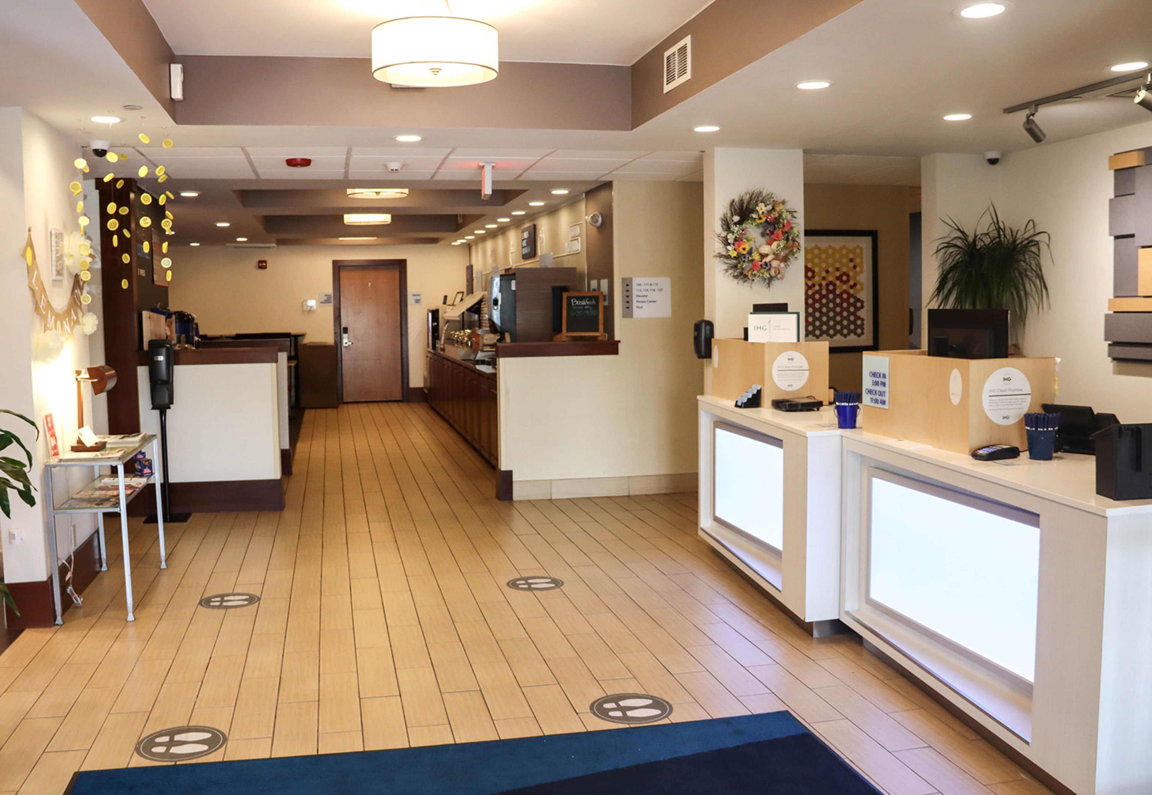 holiday inn express cedar rapids collins rd by ihg