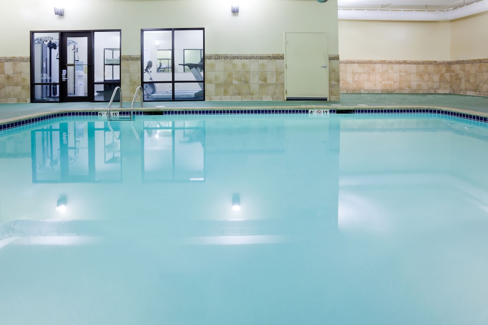 holiday inn express cedar rapids collins rd by ihg
