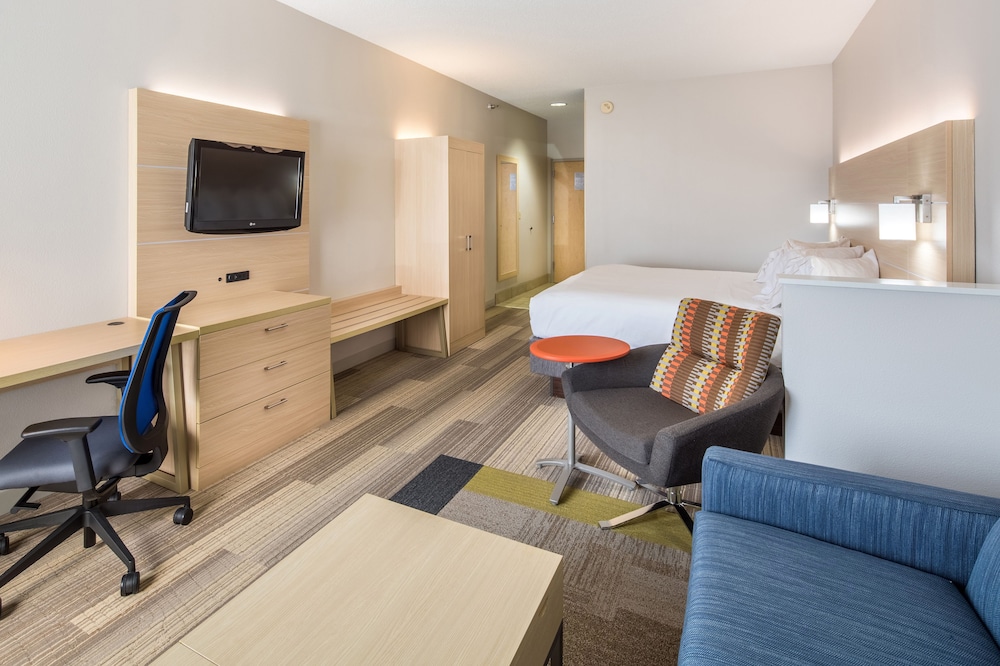 holiday inn express cedar rapids collins rd by ihg