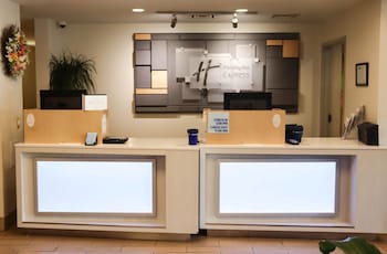 holiday inn express cedar rapids collins rd by ihg