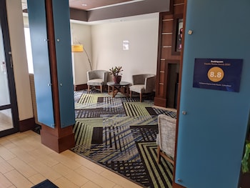 Holiday Inn Express Cedar Rapids (Collins Rd) By Ihg,Cedar Rapids - Iowa City>>Cedar Rapids,3 star
