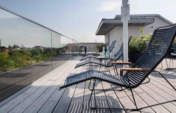 oberdeck studio apartment house