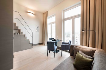 oberdeck studio apartment house