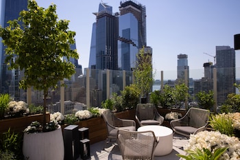 arlo midtown