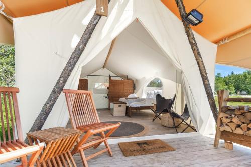 under canvas acadia