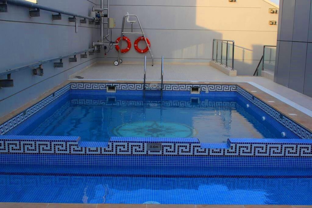 better living hotel apartment