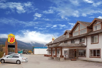 super 8 by wyndham valemount
