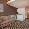 super 8 by wyndham valemount