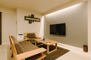 grand base karatsuekiminami