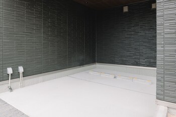 grand base karatsuekiminami