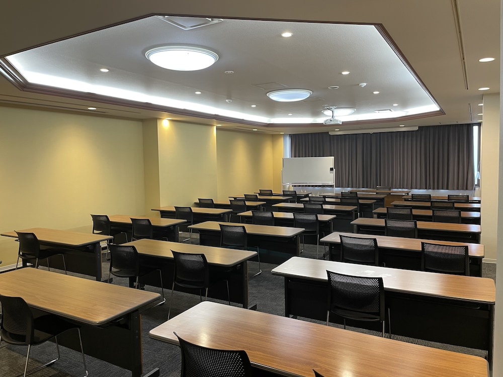 tosei hotel and seminar makuhari