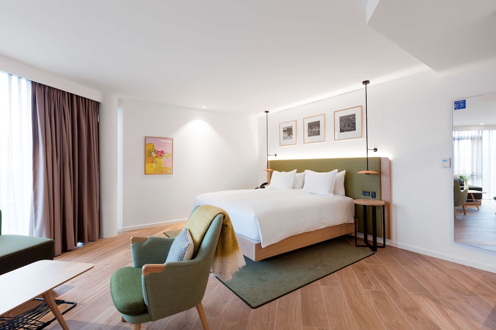 Hotel-Img