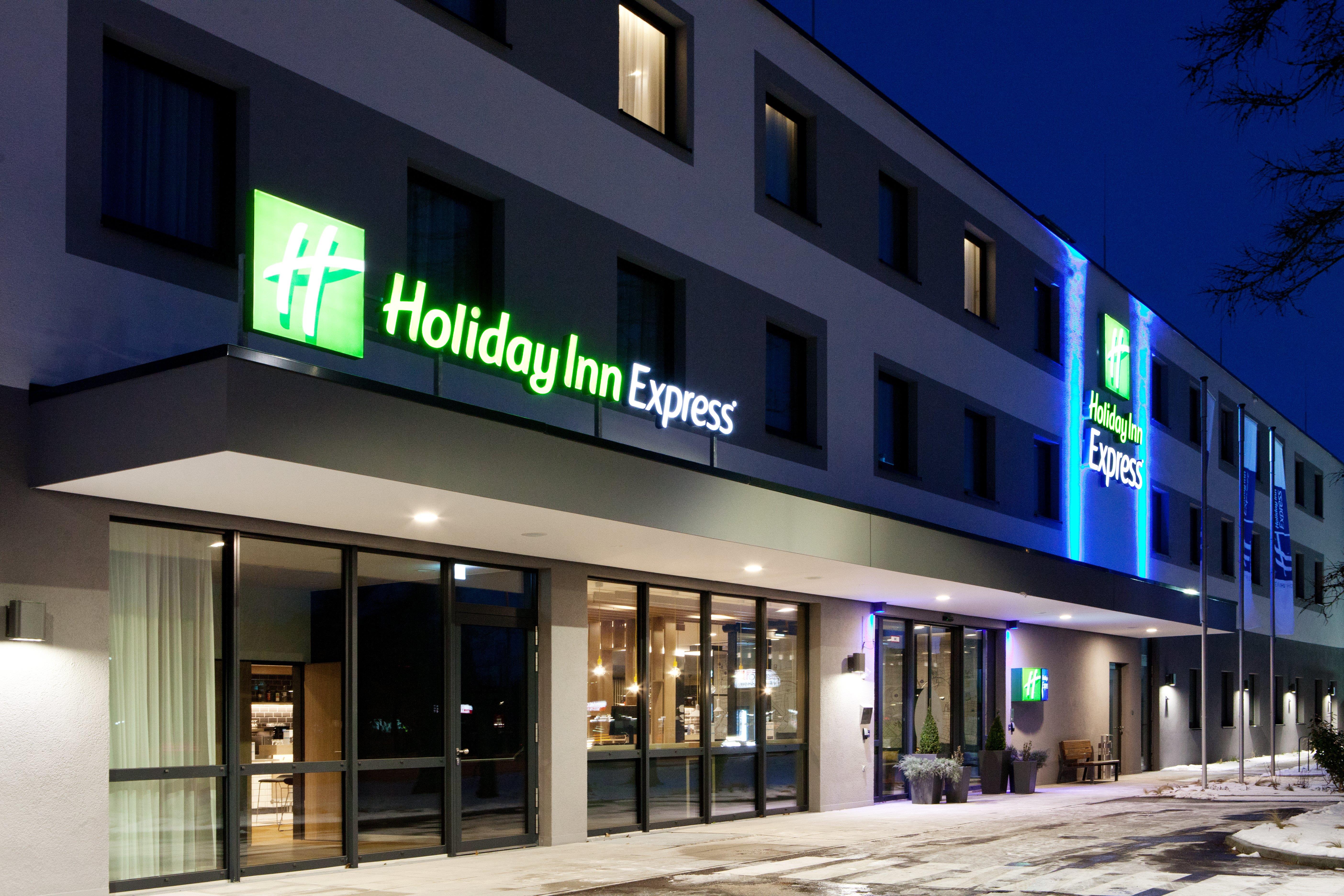 holiday inn express munich olympiapark an ihg hotel