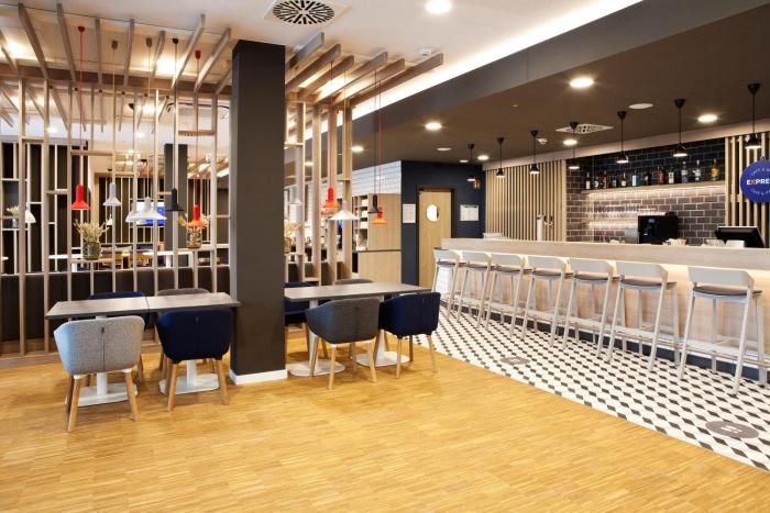 holiday inn express munich olympiapark an ihg hotel