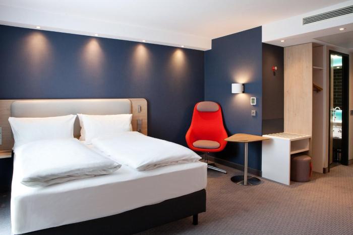 holiday inn express munich olympiapark an ihg hotel