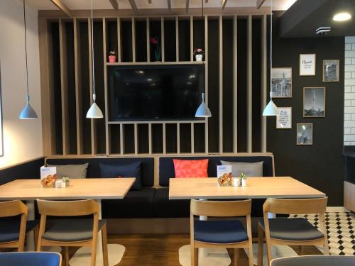 holiday inn express munich olympiapark an ihg hotel