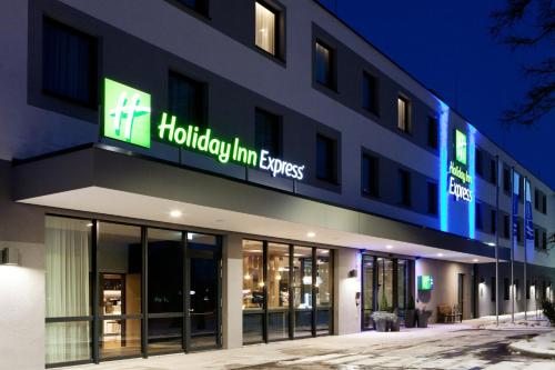 holiday inn express munich olympiapark an ihg hotel