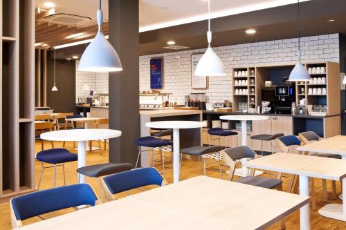 holiday inn express munich olympiapark an ihg hotel