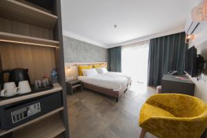 ivy hotel adults only