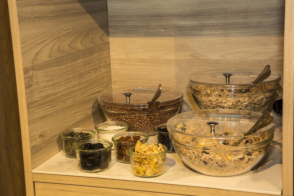 ivy hotel adults only