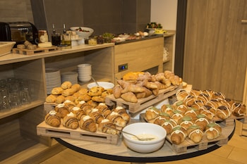 ivy hotel adults only