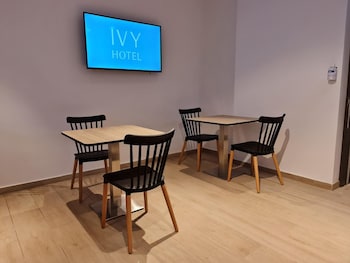 ivy hotel adults only