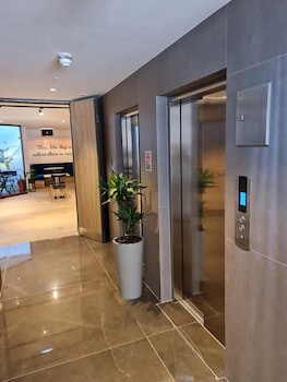 ivy hotel adults only