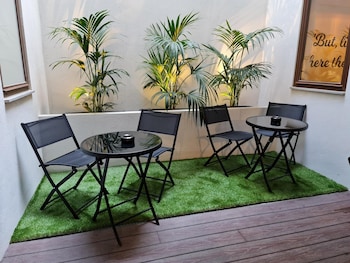 ivy hotel adults only