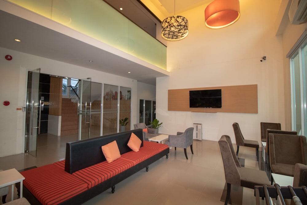 phavina grand boutique