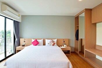 phavina grand boutique