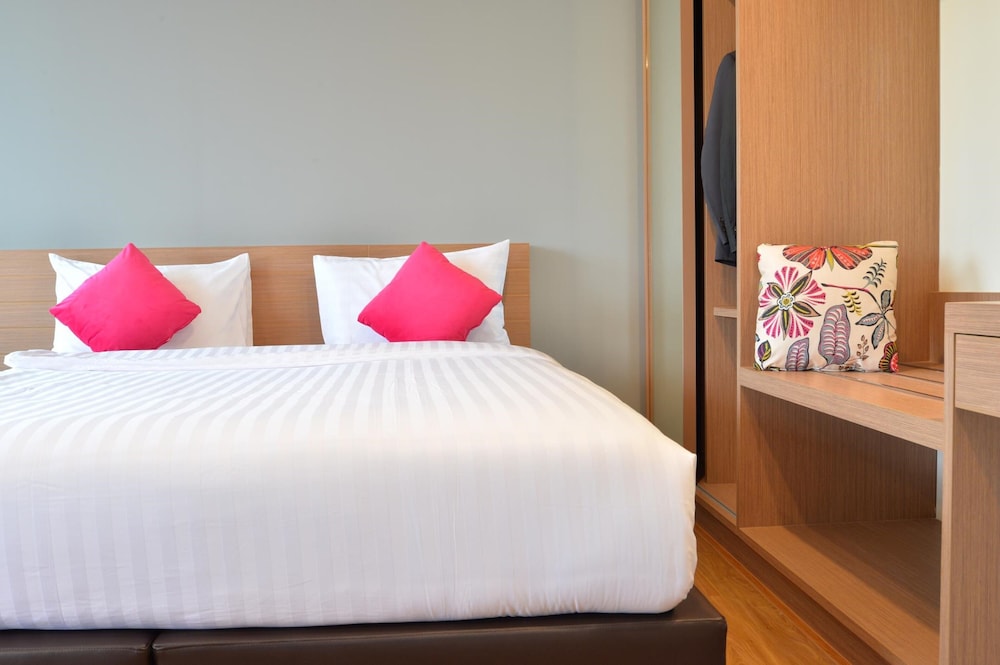 phavina grand boutique