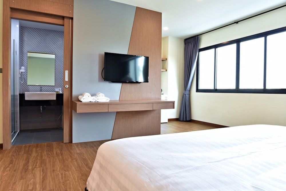 phavina grand boutique