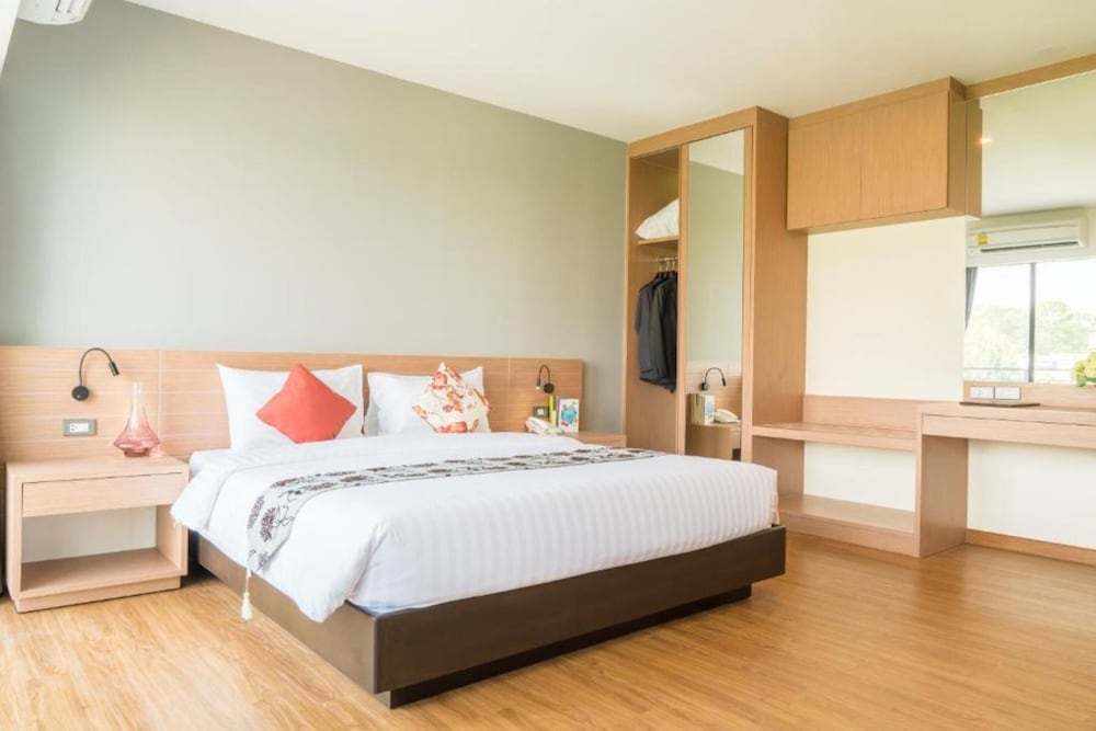 phavina grand boutique