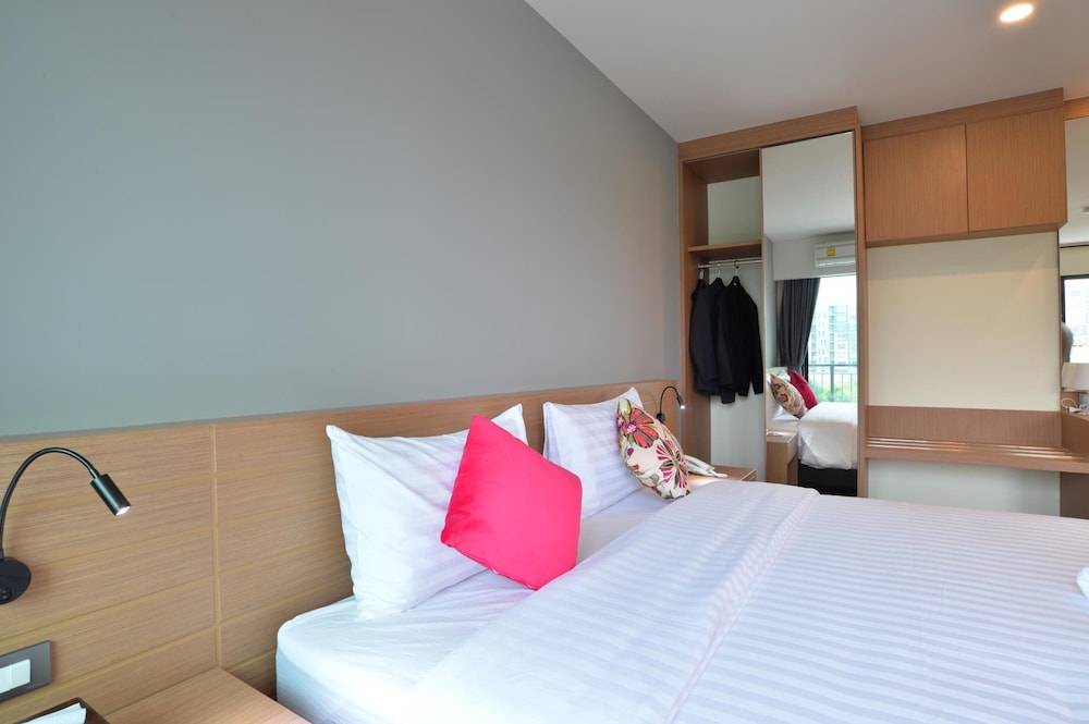 phavina grand boutique