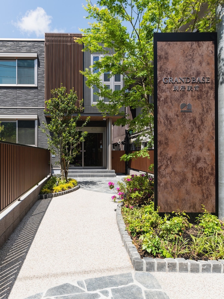 grand base beppu ekimae