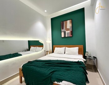 joi hospitality anthony