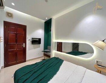 joi hospitality anthony