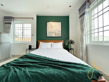 joi hospitality anthony