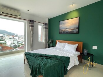 joi hospitality anthony