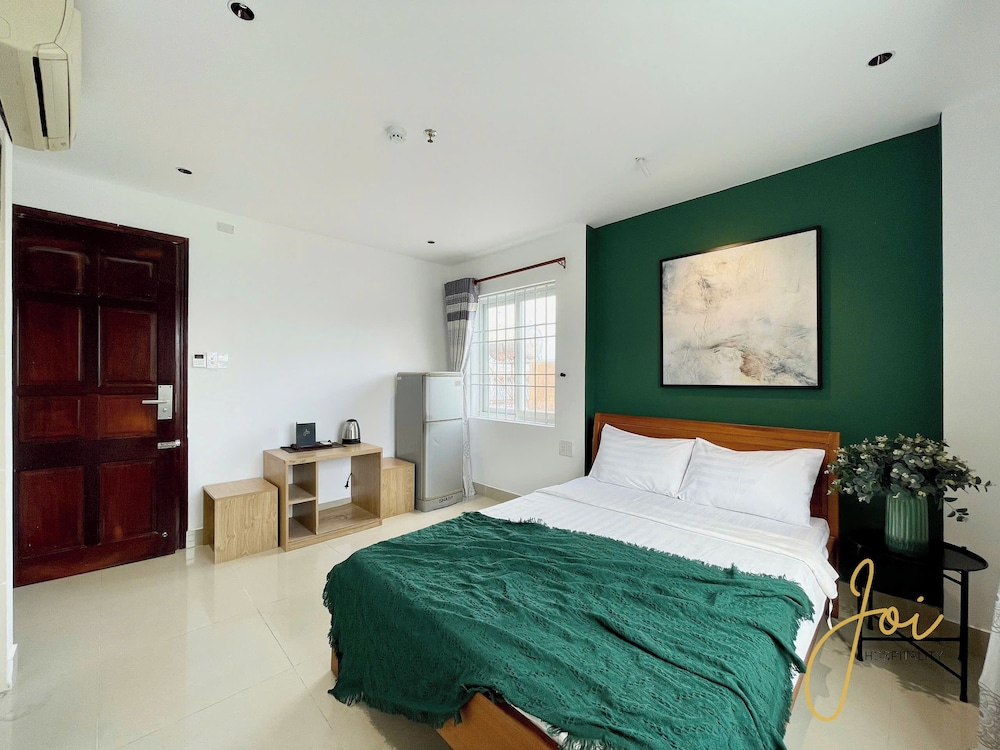 joi hospitality anthony